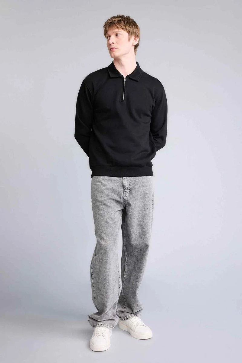 ديفاكتو Thick Fabric Sweatshirt