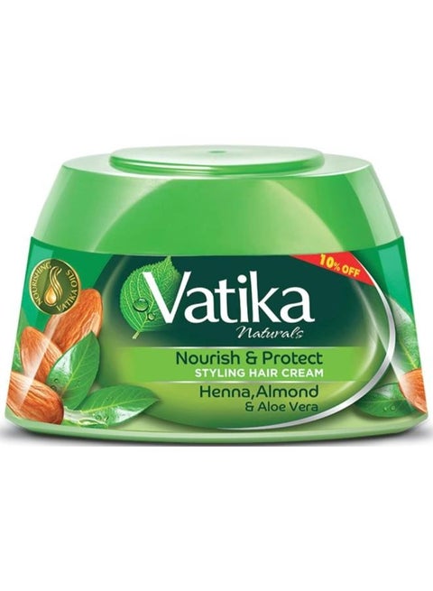 ناتشورالز يغذي ويحمي   الحنة واللوز والصبار مع زيوت المغذية كريم 125 مل