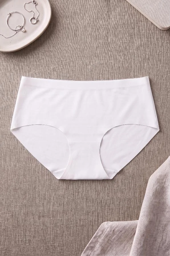 اس في ال Seamless Hipster Brief