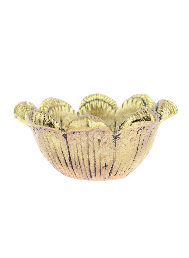 أديتري_كرييشن طقم من قطعتين من مصابيح الزيت النحاسية الدينية (ديا ديباك بوجا ديا) للطقوس الدينية الهندية التقليدية، وزينة رأس السنة الجديدة، وإضاءة ديا، وإكسسوارات إضاءة، ومجموعة هدايا (الحجم: 2 بوصة) (ذهبي). - Image 3