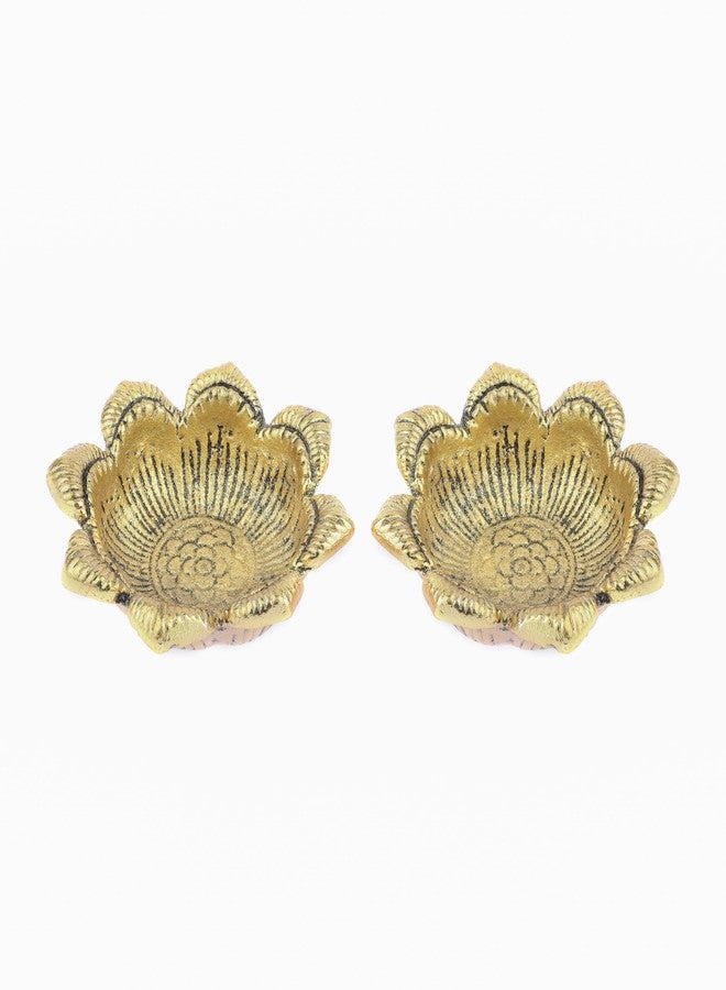 أديتري_كرييشن طقم من قطعتين من مصابيح الزيت النحاسية الدينية (ديا ديباك بوجا ديا) للطقوس الدينية الهندية التقليدية، وزينة رأس السنة الجديدة، وإضاءة ديا، وإكسسوارات إضاءة، ومجموعة هدايا (الحجم: 2 بوصة) (ذهبي). - Image 4