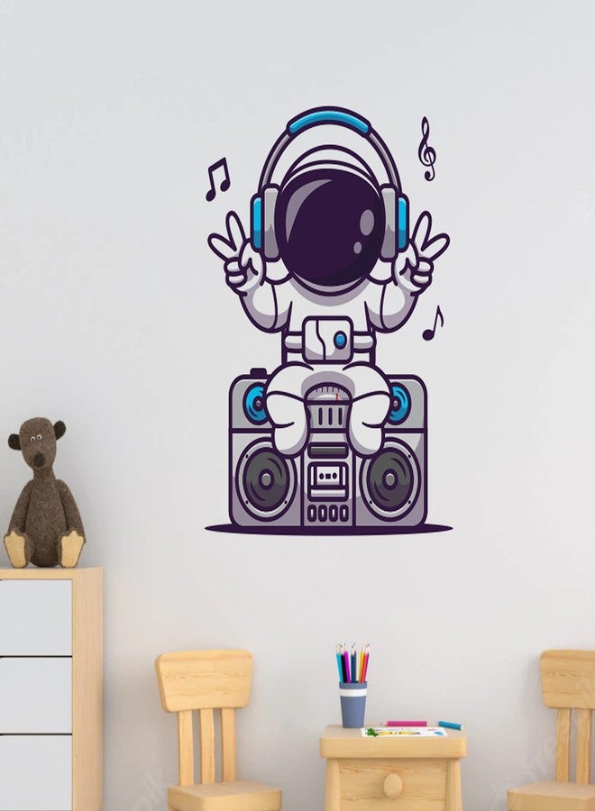 Wallstick Astronaut Decorative Wallsticker (40 x 51 cm) - Image 1