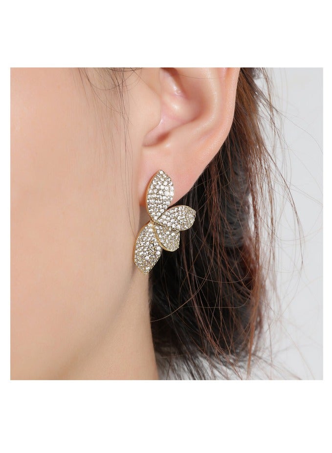 Rwnq Shiny Gold-Plated Platinum Earrings with a Luxurious Zircon-Studded Flower Design – Elegant and Distinctive Women's Earrings Perfect for Special Occasions and Sophisticated Evenings – An Ideal Gift that Reflects Luxury and Elegance. #Accessories #Jewelry #Women'sAccessories  - Image 3