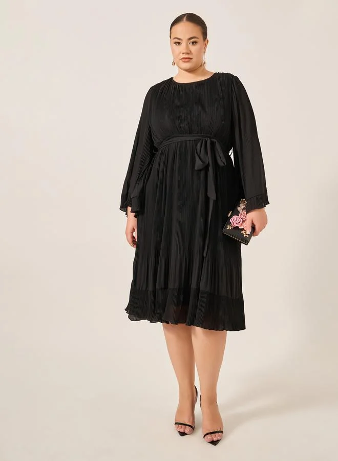 ستايلي Plus Size Pleated Tie-Waist A-Line Midi Dress