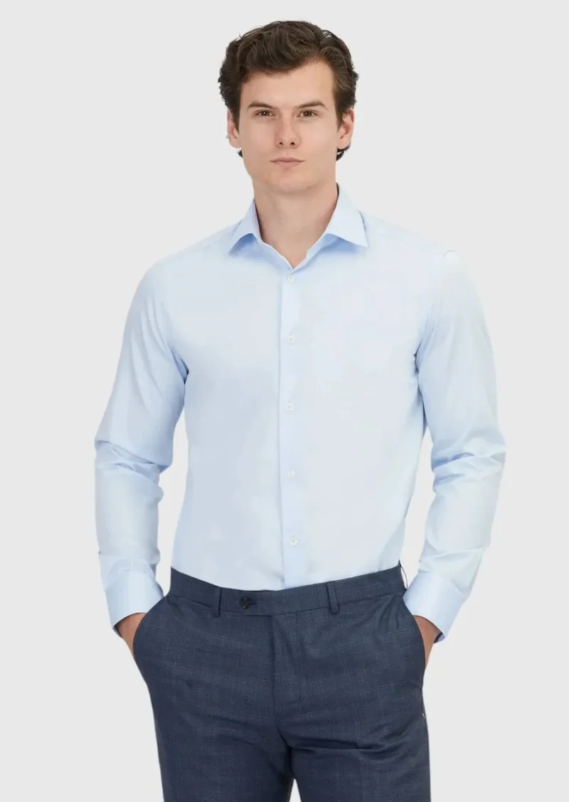 رامسي قميص قطني كلاسيكي سادة بلون أزرق داكن، بقصة عادية، مصنوع من القطن بنسبة 100%