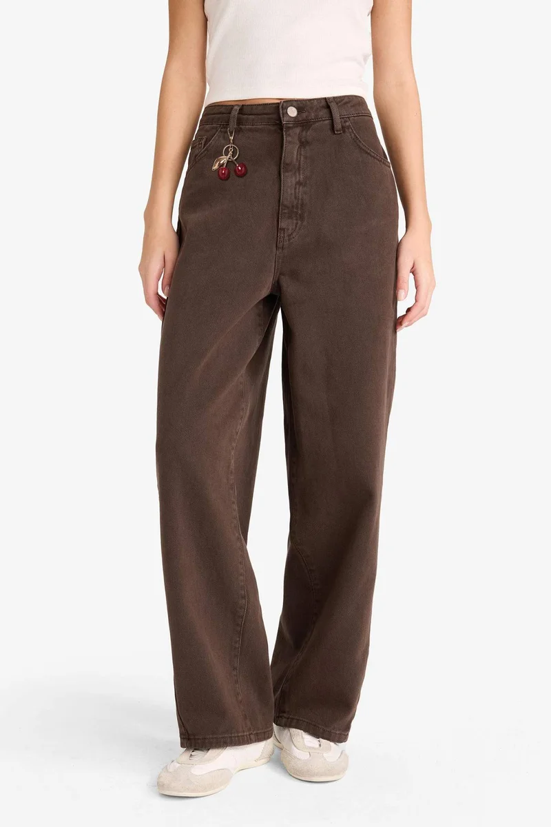 ديفاكتو Barrel Fit Regular Waist Cherry Charm Gabardine Trousers