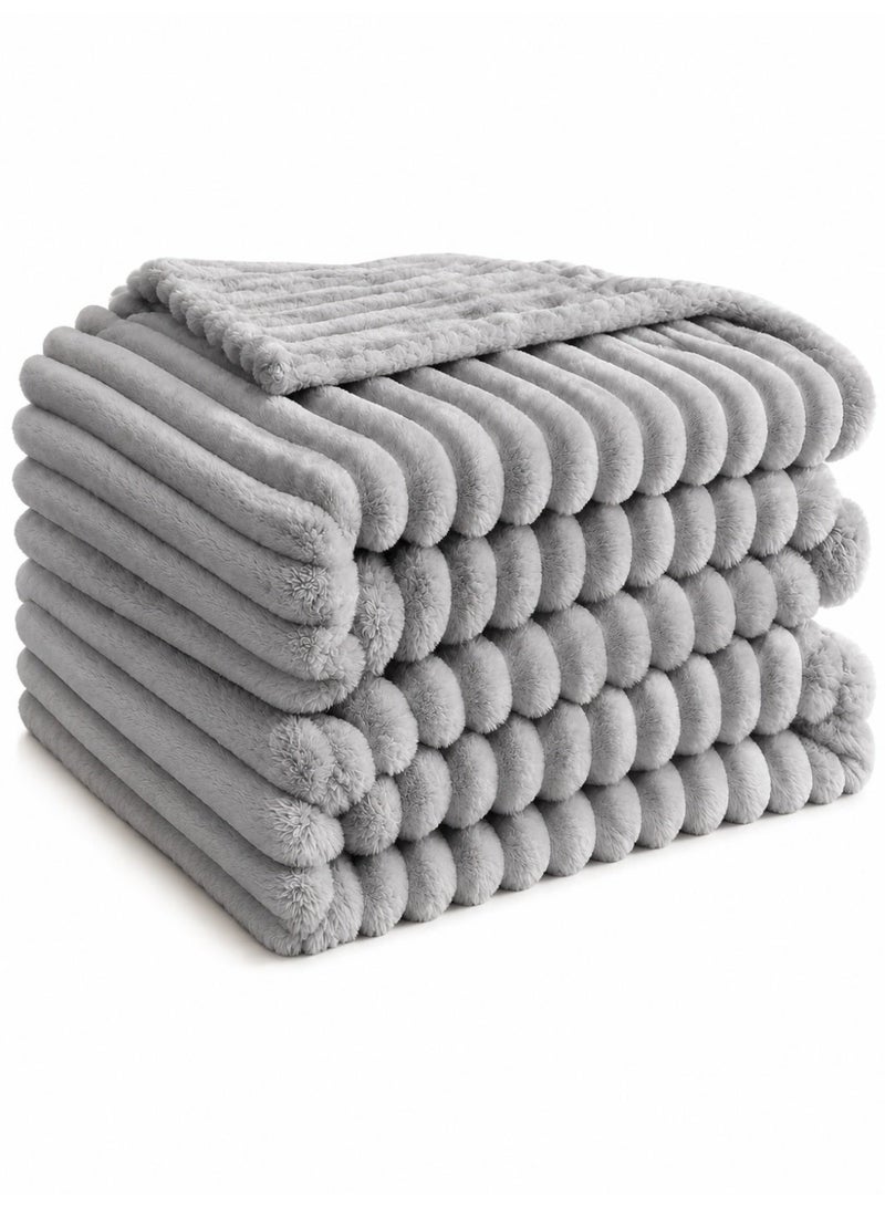 OHTEX HOME بطانية سميكة خفيفة الوزن فاخرة من فرو الأرانب قصيرة الوبر، مناسبة للمكتب، بطانية قيلولة، بطانية أريكة 150*200 سم - Image 1