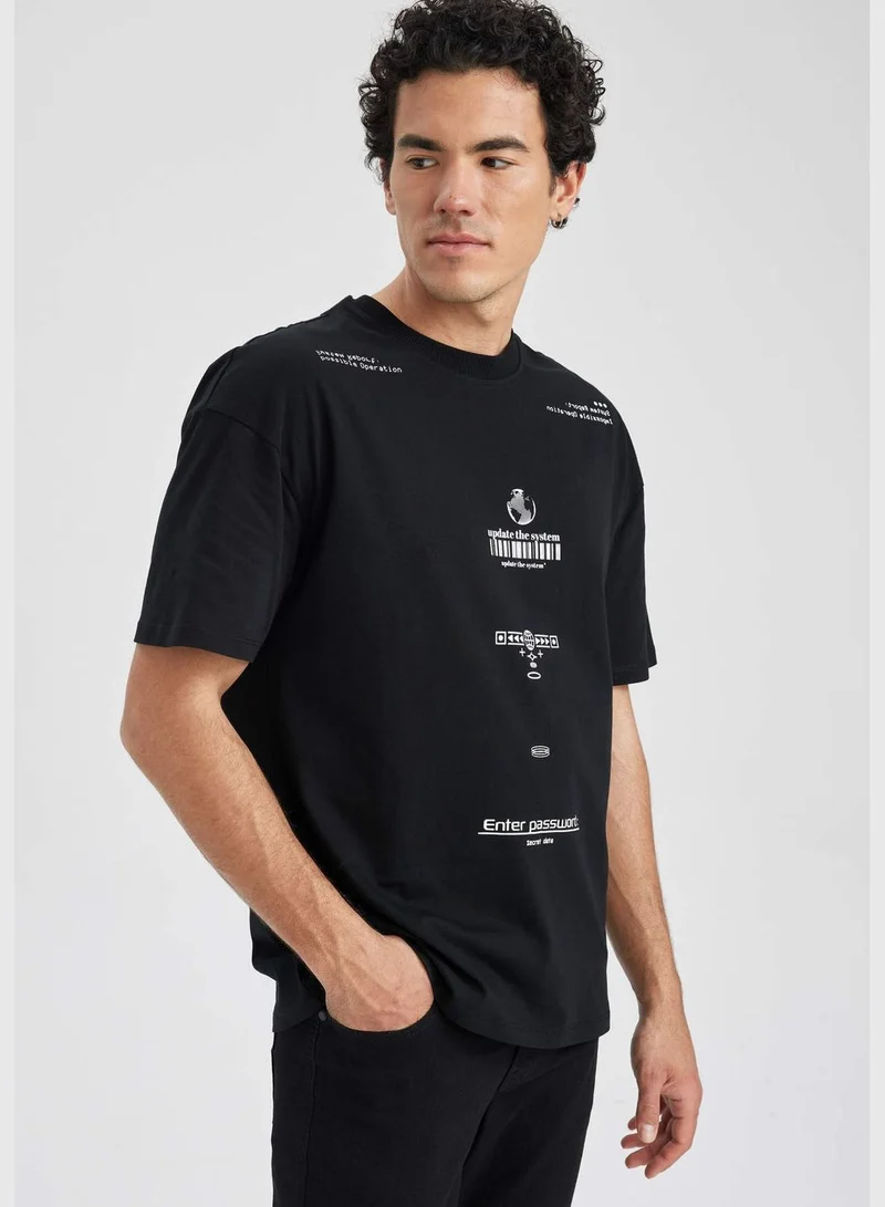 ديفاكتو Man Crew Neck Short Sleeve Knitted T-Shirt