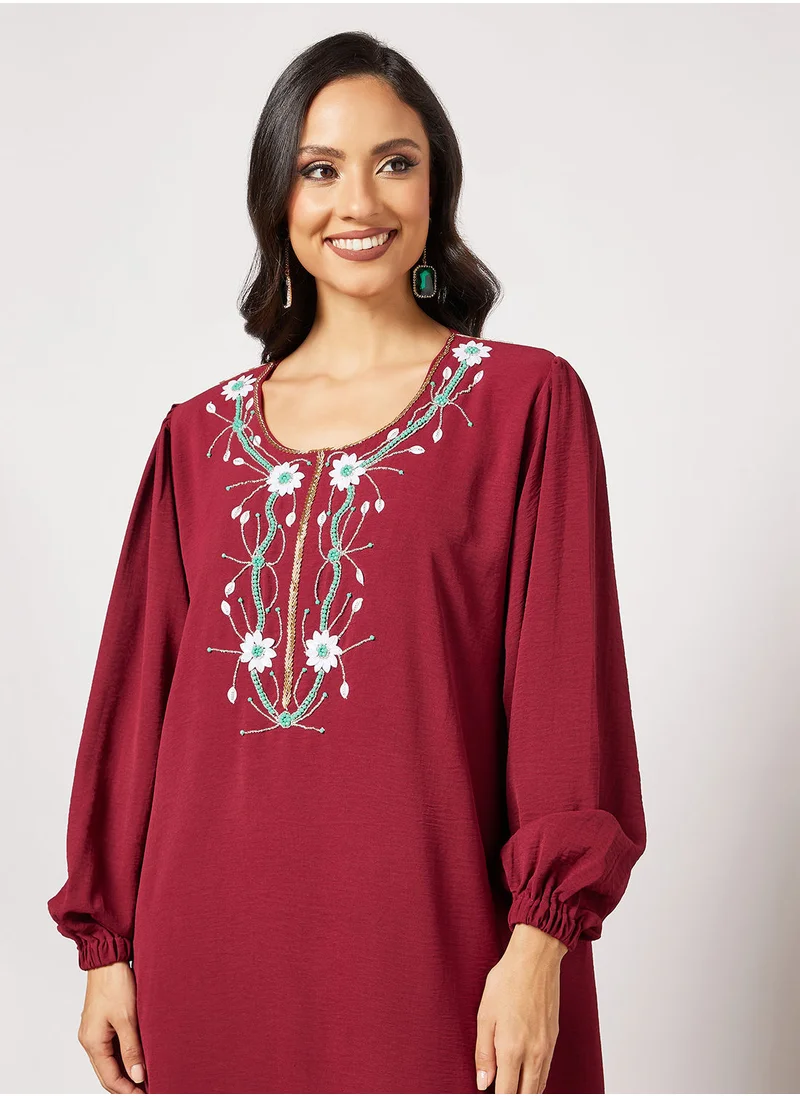 Hayat Jalabiya Embellished With Symmetric Beadwork