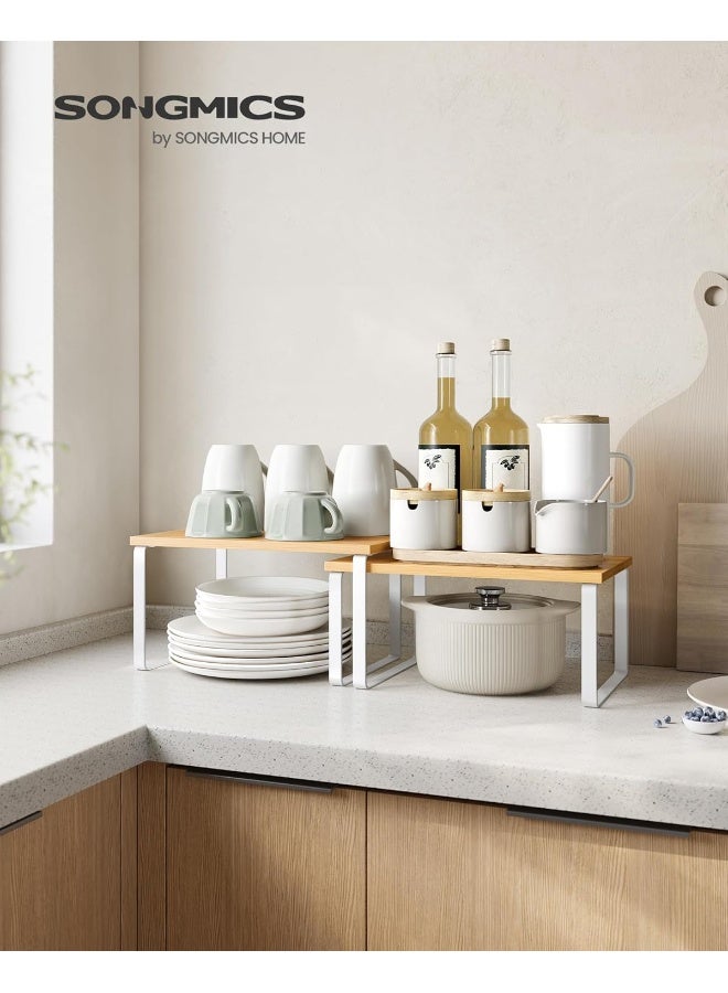 SONGMICS منظم خزائن المطبخ من سونغميكس، مجموعة من 4 رفوف تخزين على الطاولة، قابلة للتكديس، رفوف توابل قابلة للتوسيع، معدنية وخشبية، بيضاء وطبيعية - Image 2