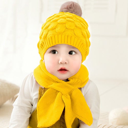 Plush Baby Knit Hat and Scarf Set 5565 beige  - Image 3
