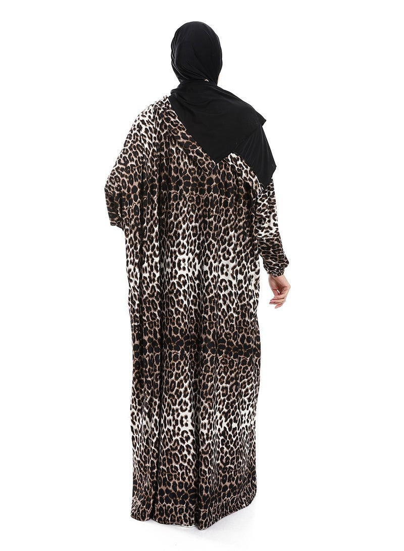 Caesar Women's tiger print hijab - Image 4
