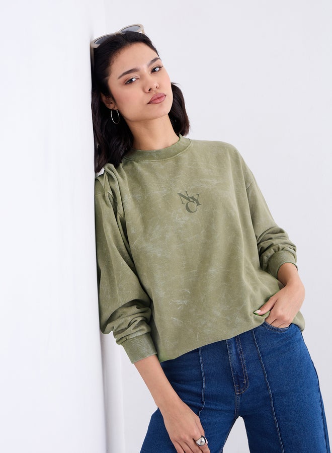 Styli Olive Green Slogan Print Longline Sweatshirt - Image 1