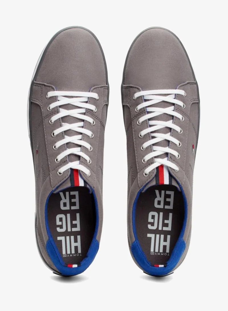 تومي هيلفيغر سنيكرز قماش برباط علوي قصير