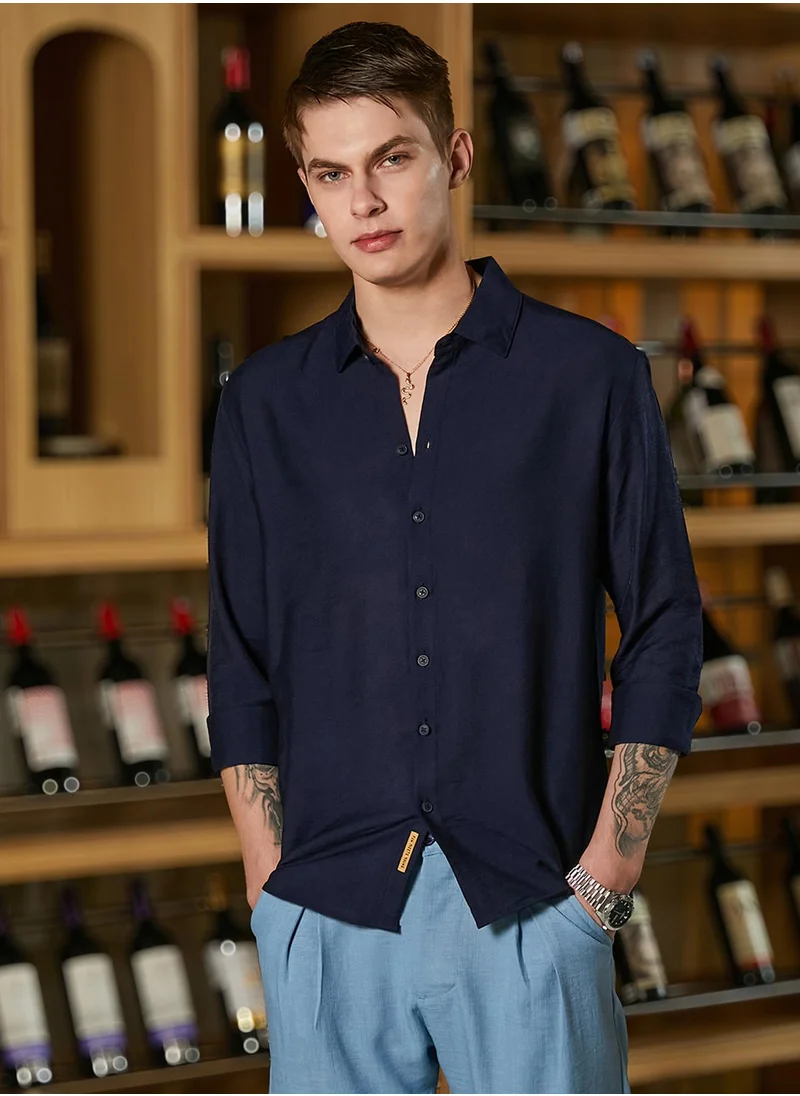 كامبوس سوترا Men's Navy Blue Breezy Wrinked Shirt