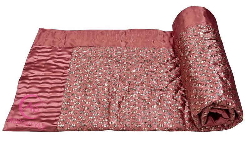 AUROSTYLE Rajasthani Cotton Filled Light Weight Silk Soft Jaipuri AC Quilt Dohar Over All Floral Print Design Blankets for Home 85x100 InchLight Maroon Butti Print Double Bed - Image 5