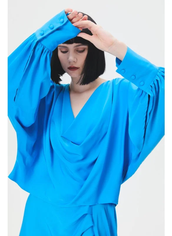 Tenda Wide blouse with hanging collar