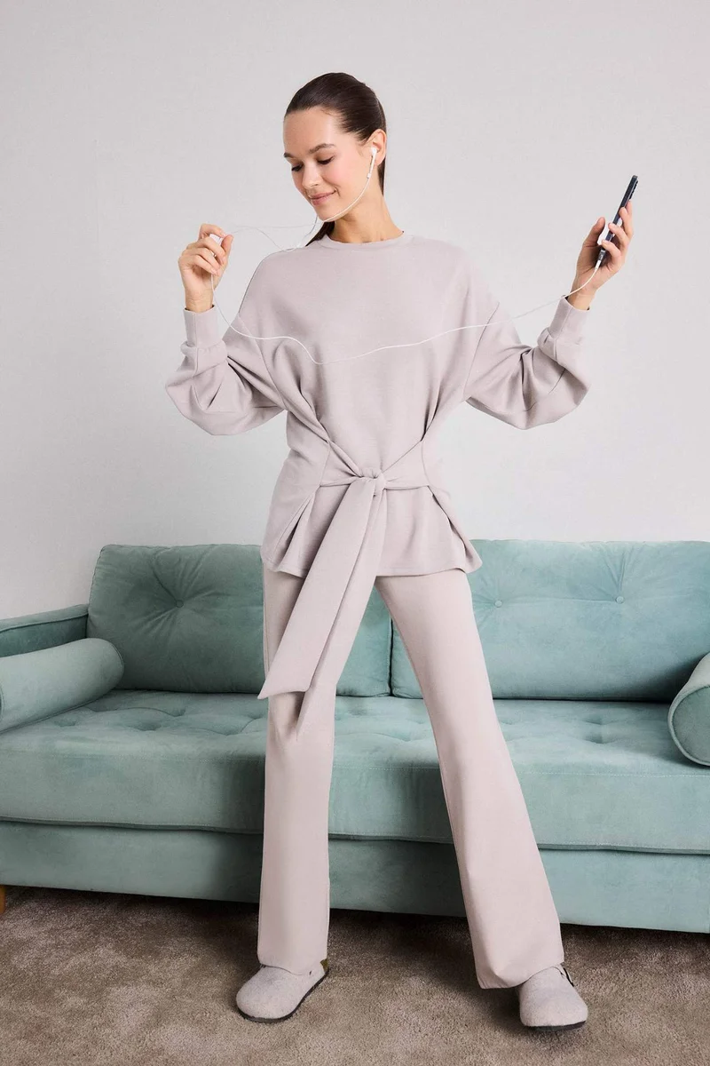 ديفاكتو Fall in Love Soft Textured Flare Leg Trousers