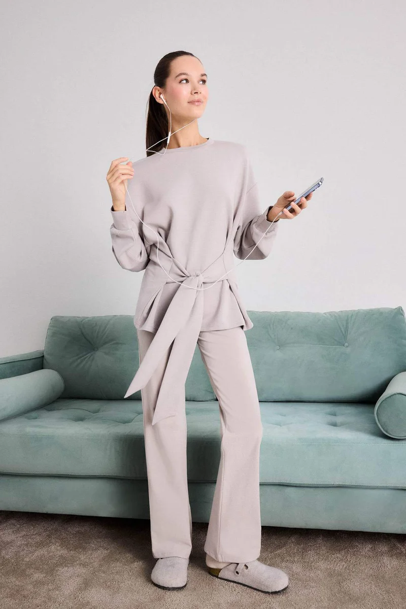 ديفاكتو Fall in Love Soft Textured Flare Leg Trousers