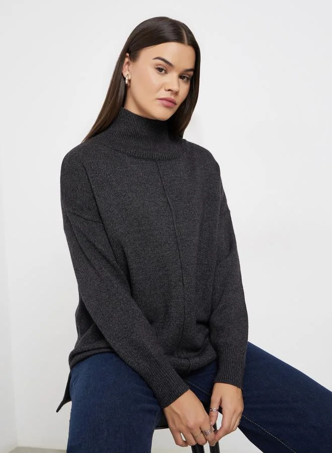 ستايلي بلوزة محبوك بقصة مريحة وياقة عالية