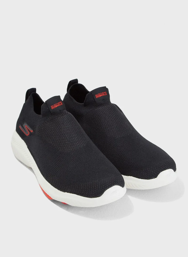 SKECHERS Go Walk Revolution Ultra