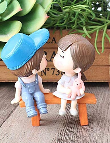 Chocozone Kissing Couple on Bench Resin Showpiece Couple Miniatures Valentine Gifts for Girlfriend Boyfriend Wife Husband Valentines Gift for Her Him Valentine Day Gifts, 5 x 4 cm - Image 1