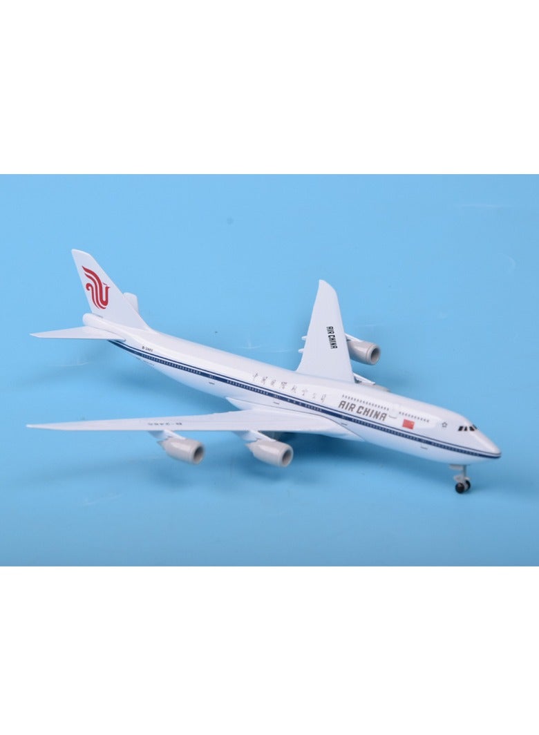 عام نموذج طائرة ركاب محاكاة 20 سم من سبائك الطيران الصيني، نموذج هبوط الطائرة الصينية للتزيين كهدية، طائرة بوينغ 747-400 - Image 2