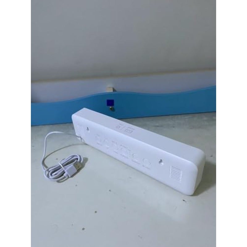 ساعة رقمية كبيره عرض LED ساعة منبه رقمية قابلة لإعادة الشحن مع تشغيل صوتي مؤقت عرض التاريخ ودرجة الحرارة ساعات حائط رقمية لغرفة المعيشة المطبخ المكتب لون أبيض - Image 4