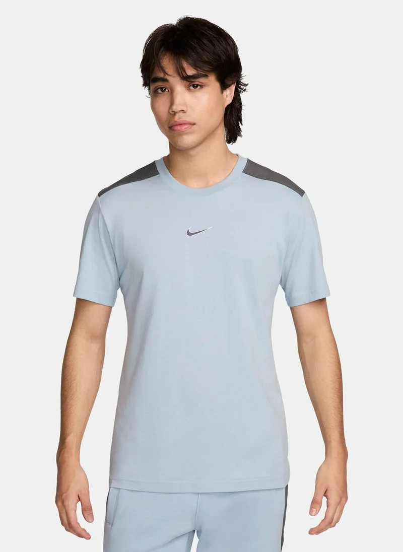 Nike Men's Sportswear Graphic T-Shirt