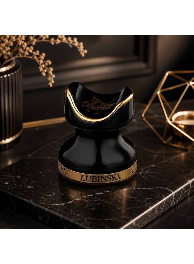 A luxurious cigar holder with a distinctive design made of polished ceramic, combining luxury and practicality. Adorned with gold detailing for a touch of sophistication, it's the perfect piece to elevate your cigar-smoking experience. - Image 4