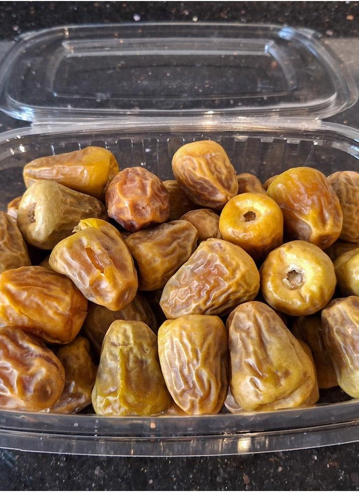 Saudi Sukkari Dates - Mufatel - 1/2 Kg 