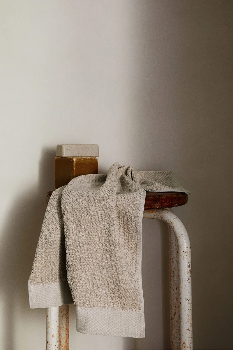 H&M Cotton terry hand towel
