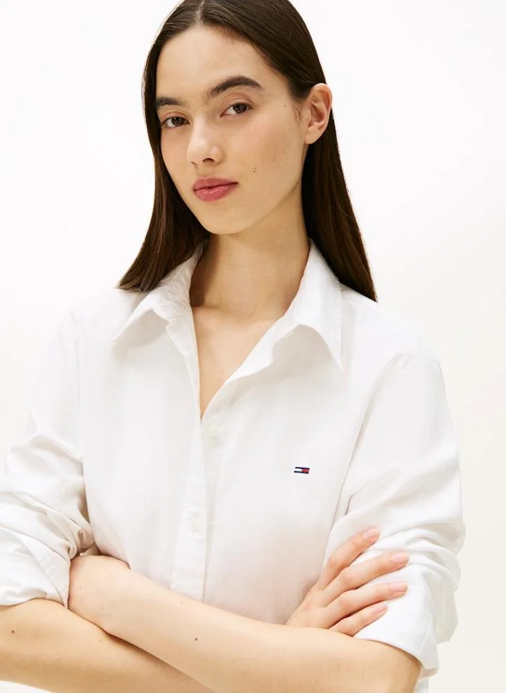 تومي جينز قميص بأكمام طويلة بقصة عادية بشعار