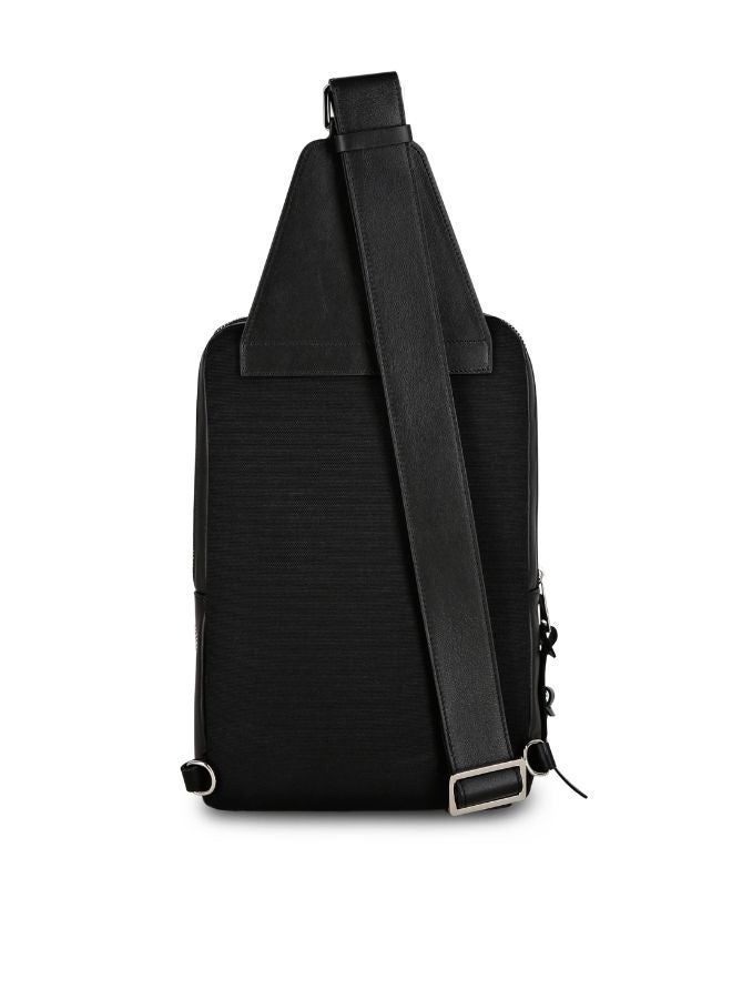 Desert Men's One-Shoulder Chest Bag Suitable for Sports and Travel Convenient and Waterproof The Fabric is Wear-Resistant - Image 3