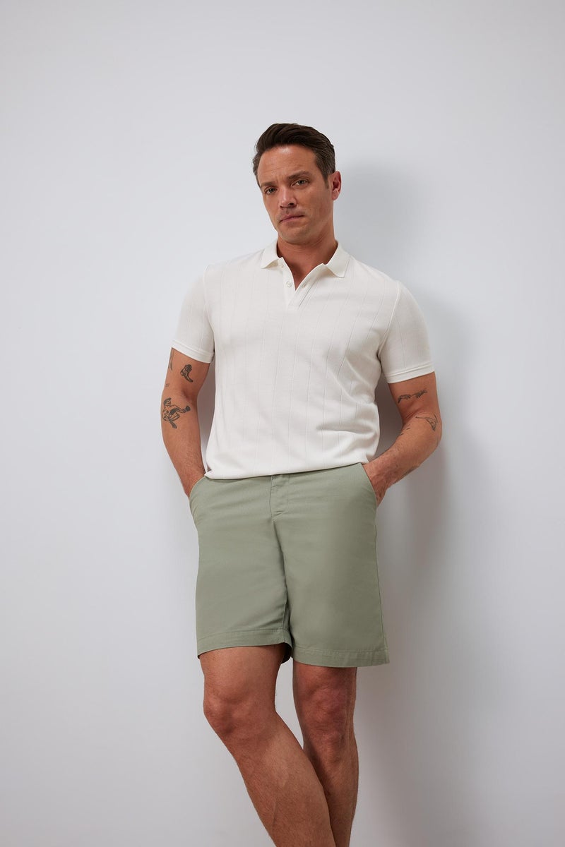 DeFacto Green Man Regular Fit Gabardine Bermuda Casual - Image 2