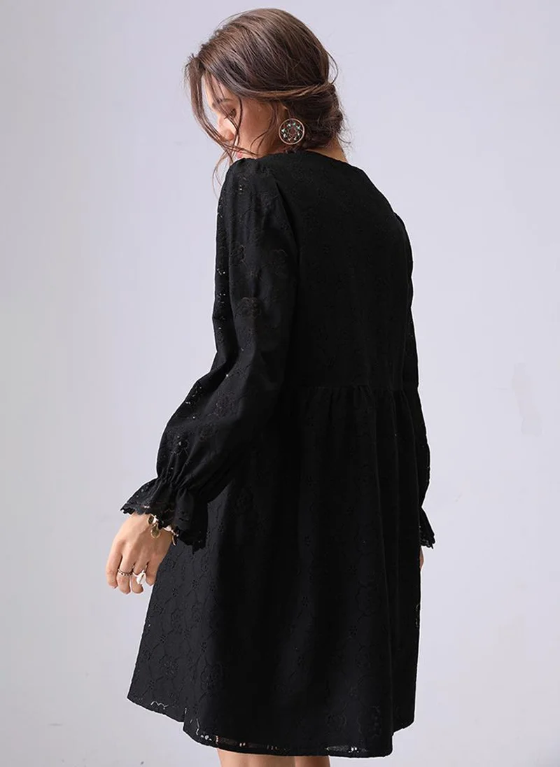 YUNIQEE Black A-Line V-Neck Above Knee Dress