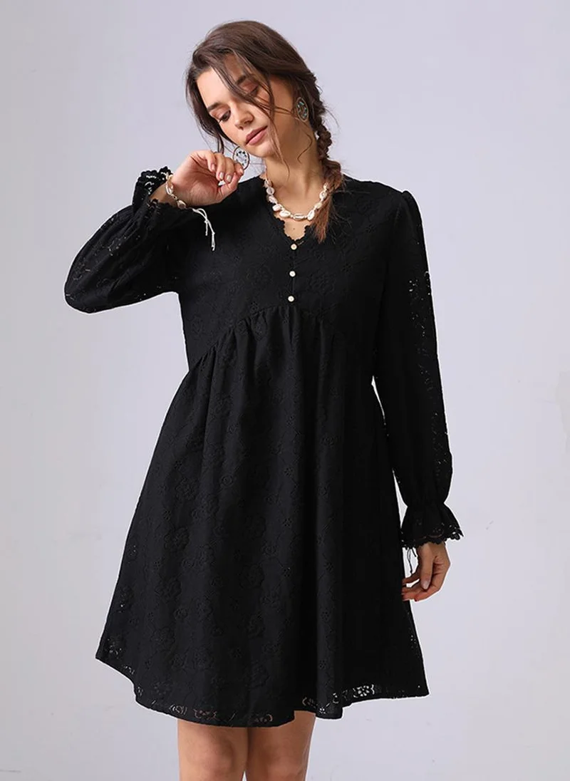 YUNIQEE Black A-Line V-Neck Above Knee Dress