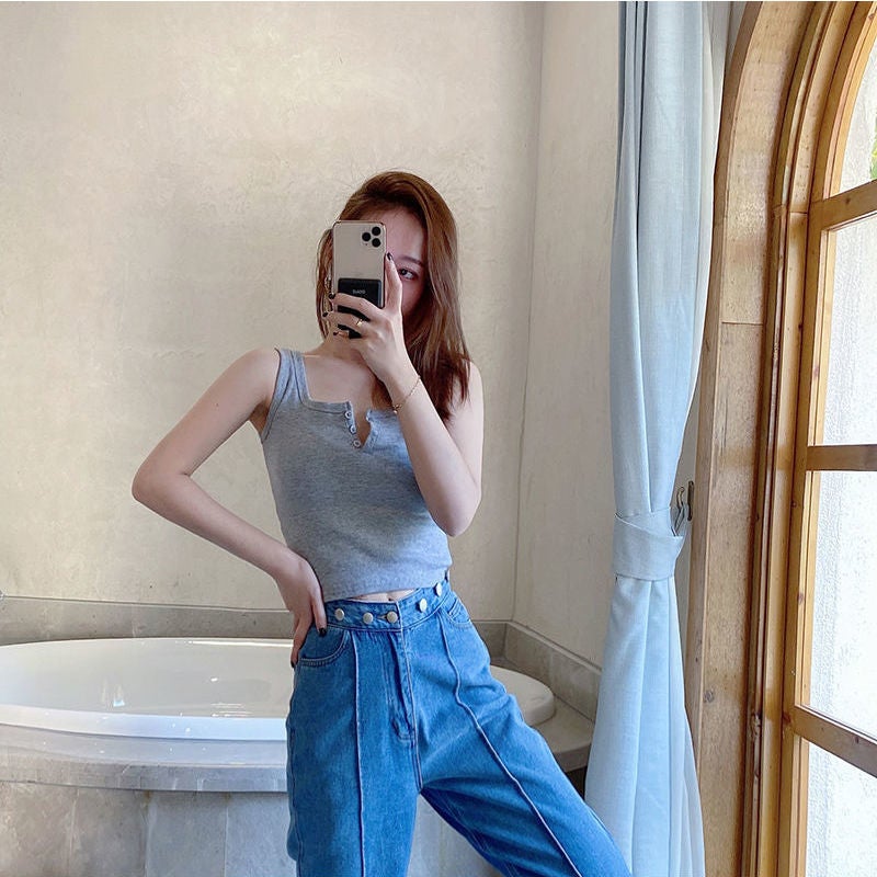 Women's Sleeveless Stretch Knit Camisole Top - Slim Fit Short Length - Image 3