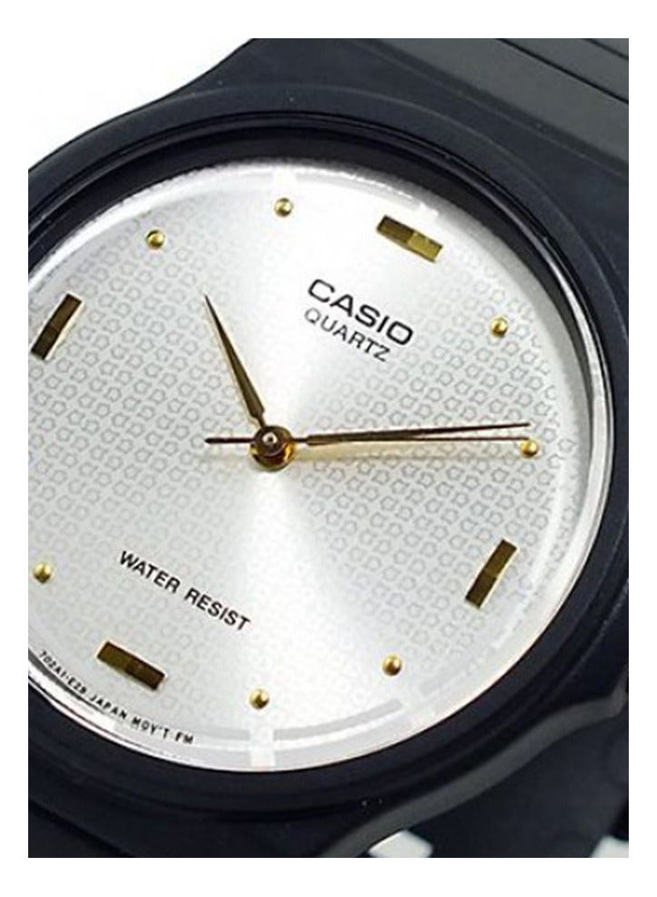 CASIO ساعة كاسيو MQ-76-7ALDF للرجال بحزام من الراتنج، 34 مم، سوداء - Image 2