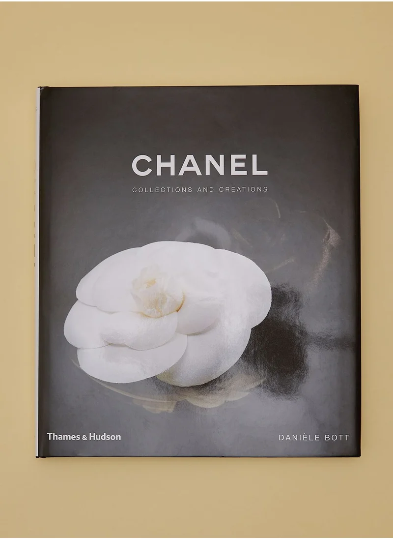 THAMES Chanel - Collections and Creations