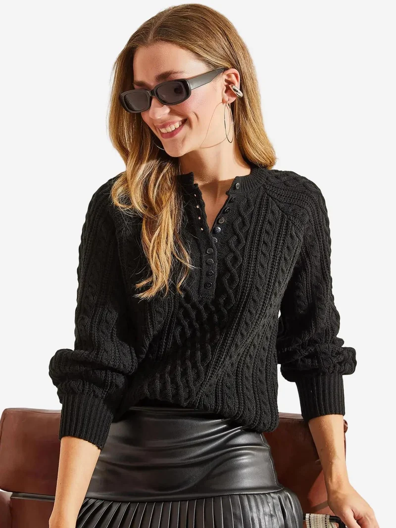 بيانكو لوتشي بلوفر لوكسي محبوك بنقوش وياقة بأزرار