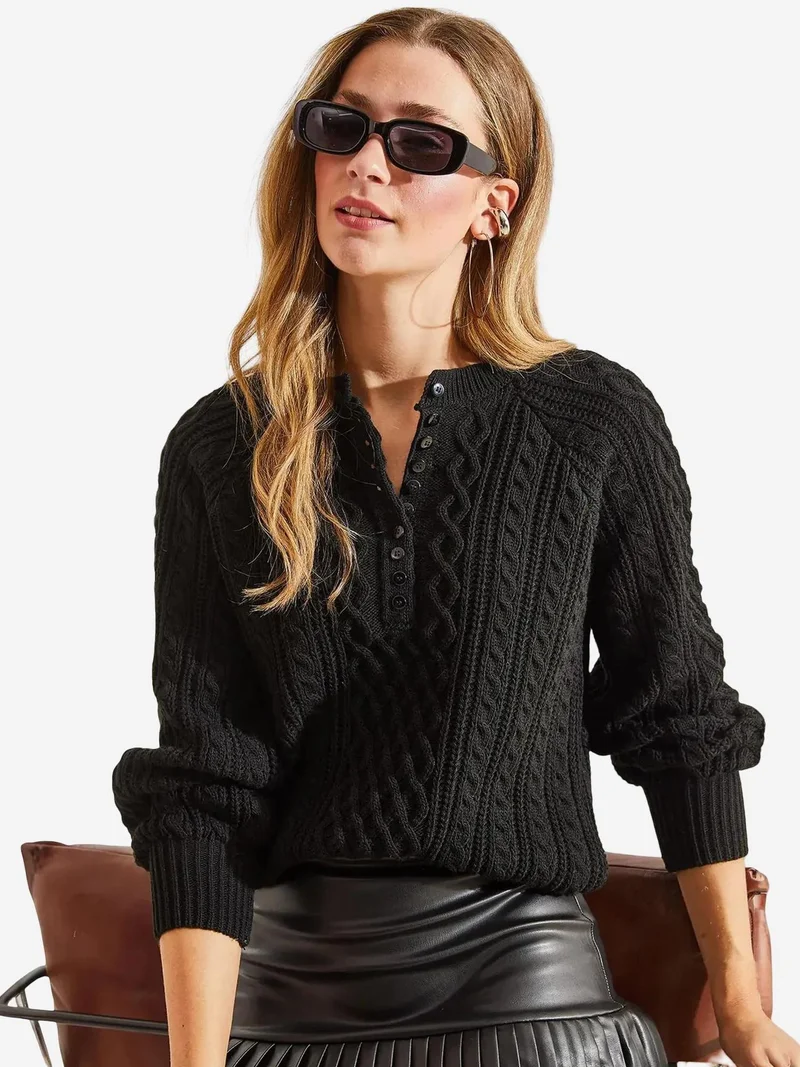 بيانكو لوتشي بلوفر لوكسي محبوك بنقوش وياقة بأزرار