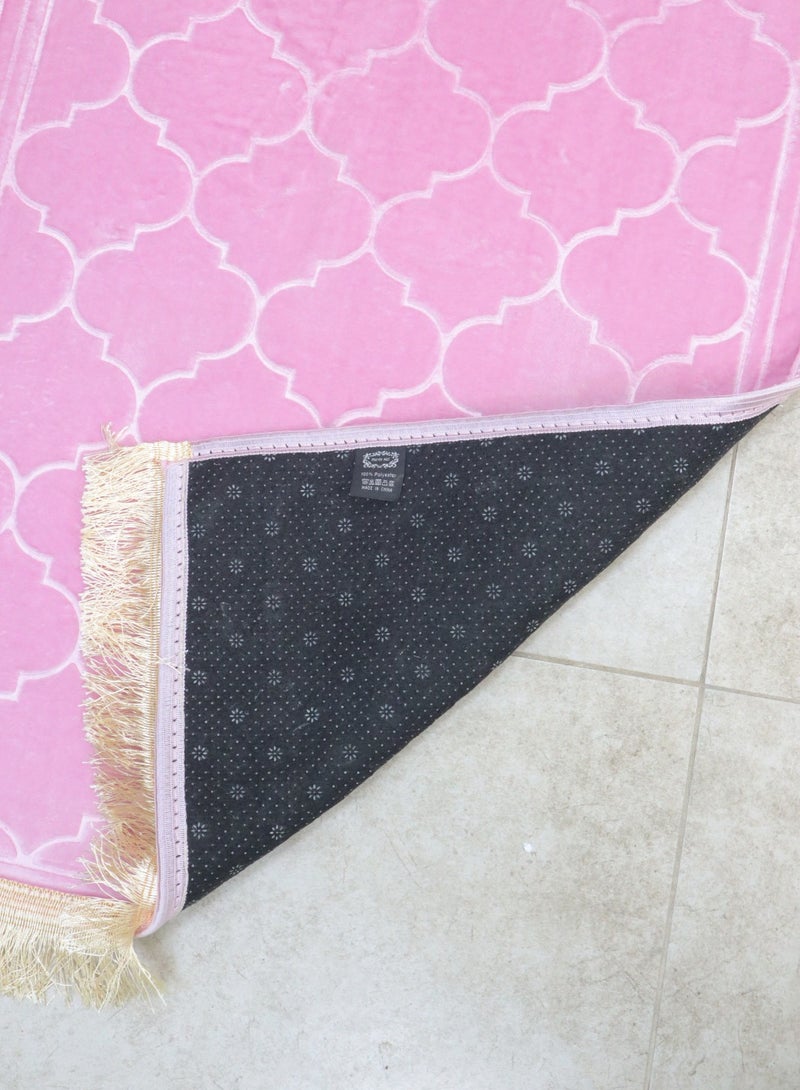 Yuwell Embossed Islamic Prayer Mat 70 × 110CM, Soft Velvet Sajadah with Anti-Slip Base, Comfortable Salah Prayer Rug for Men & Women, Muslim Prayer Mat for Ramadan, Eid, Hajj & Daily Worship Pink - Image 4