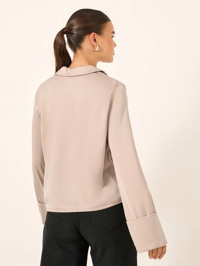 Styli Styli Oversized Tie-Up Detail Spread Collar Shirt