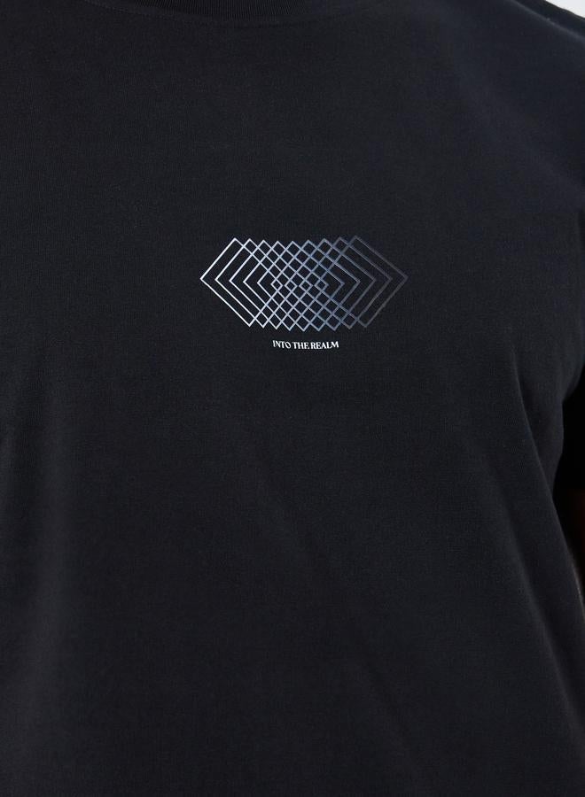 ستايلي تيشيرت بياقة دائرية وطبعة جرافيك - Image 2