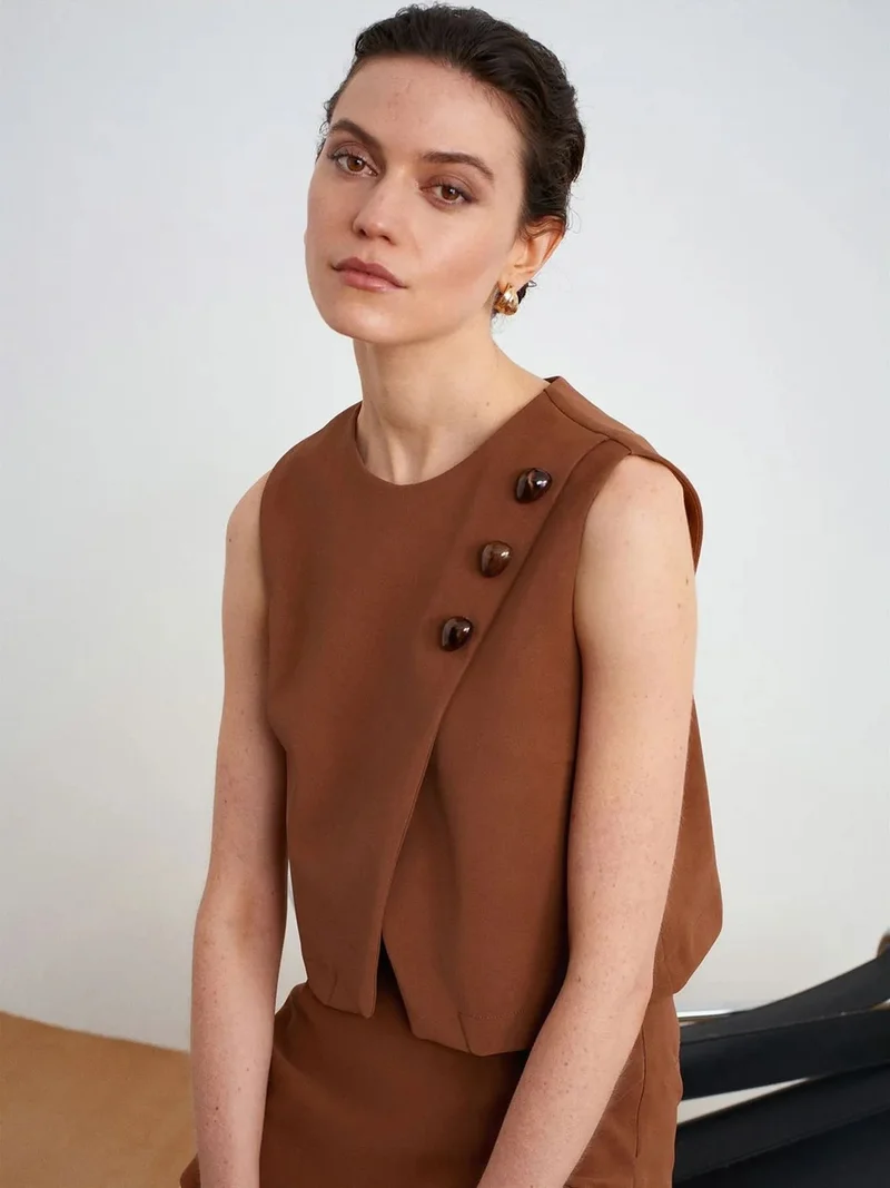 Dilvin DILVIN Crop Faux Leather Button Waistcoat