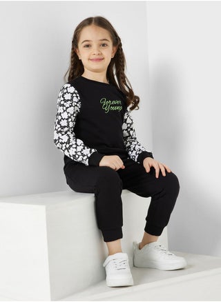 Girls Floral Sleeve Printed Sweatshirt - pzsku/ZB4911D9F8D10B1654EB3Z/45/_/1732003905/9c3b5b61-95bc-44a8-a05e-a4c9c1069346