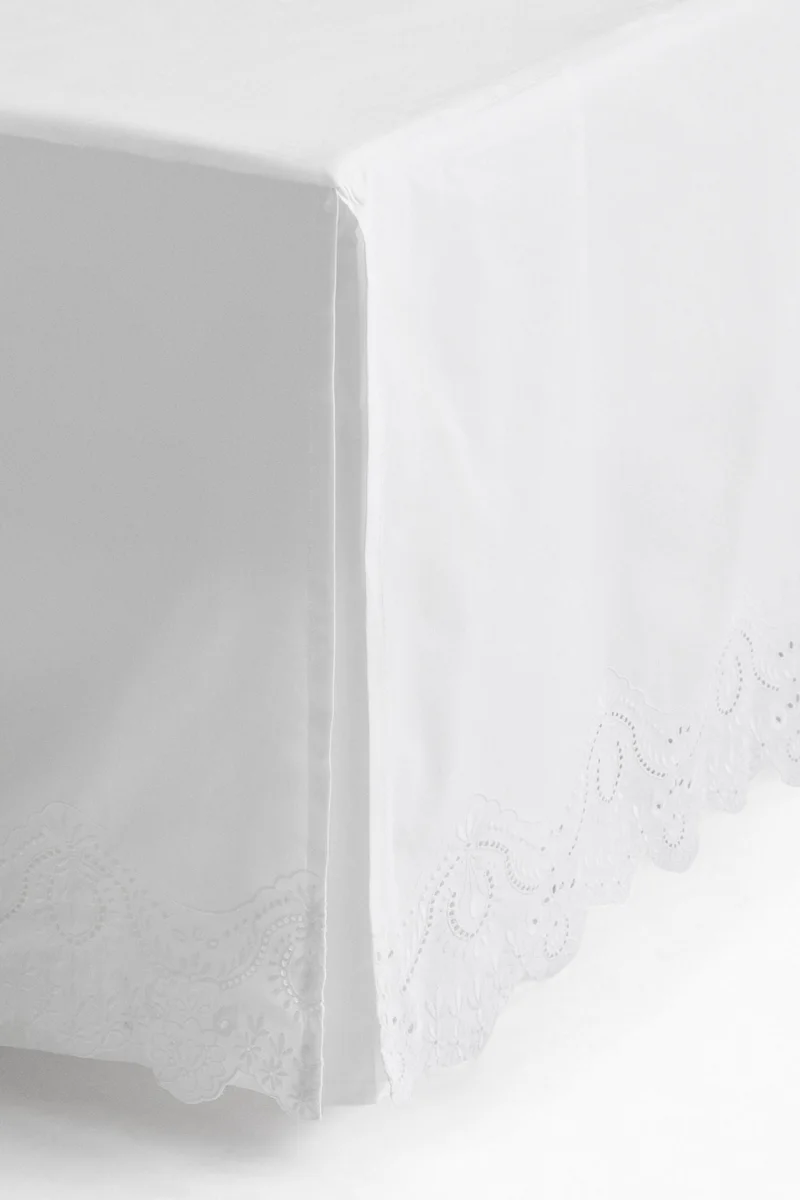 H&M Broderie anglaise double/king valance