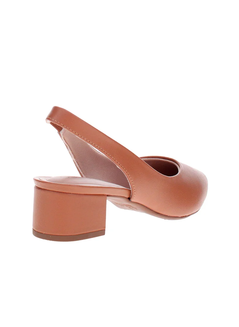 Low Heel Shoes for Women – Comfortable & Stylish Footwear for Everyday Wear