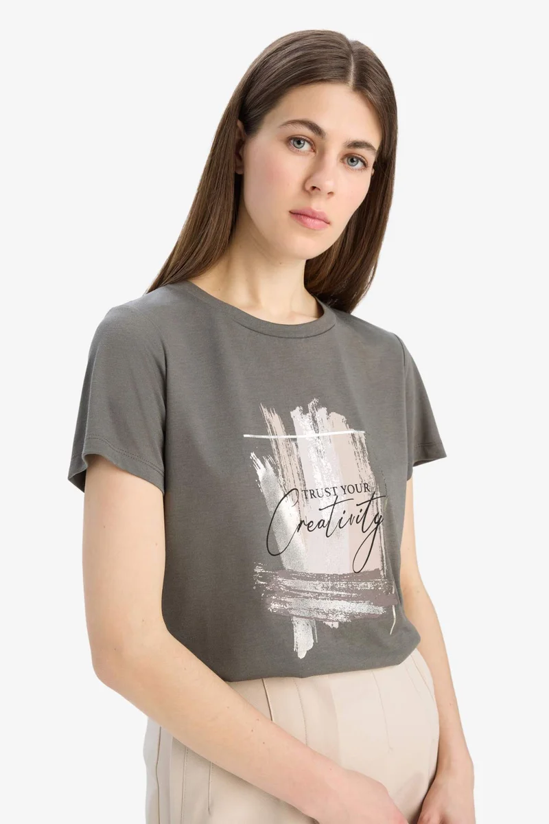 ديفاكتو Relax Fit Crew Neck Printed T-Shirt